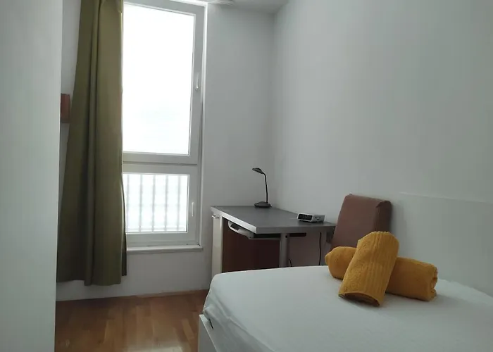 Apartment Sunny Day Split