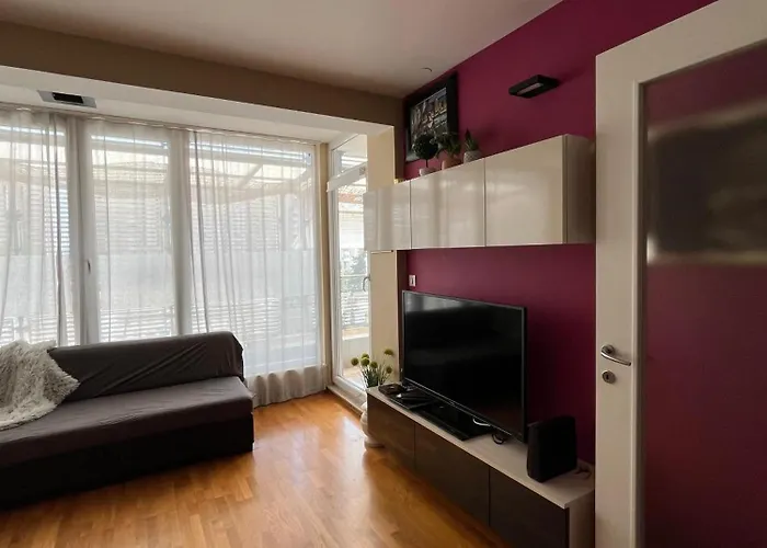 Apartment Sunny Day Split