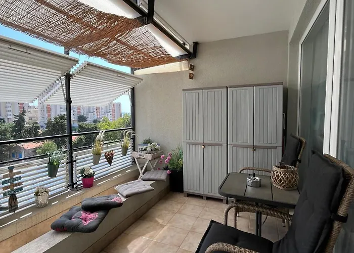Sunny Day Apartment *