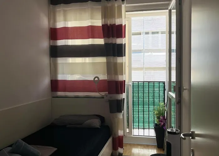 Apartment Sunny Day Split