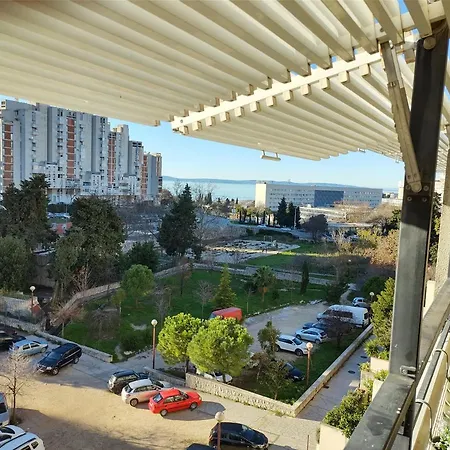 Sunny Day Apartment