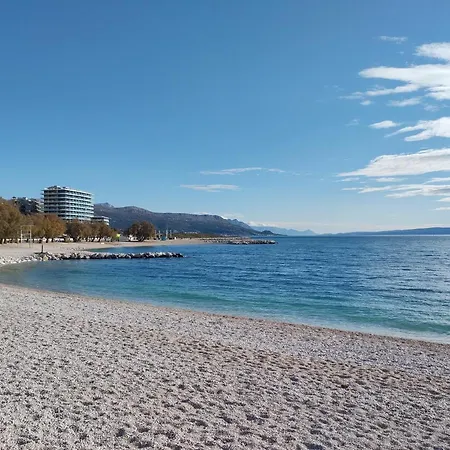 Apartment Sunny Day *