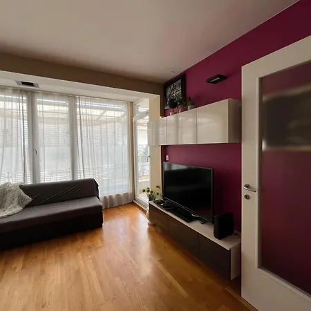 Apartment Sunny Day Split