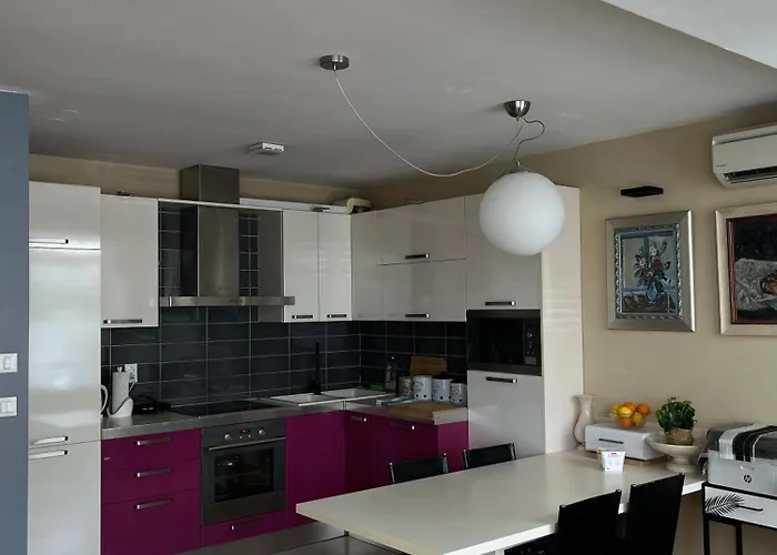 Sunny Day شقة سبليت