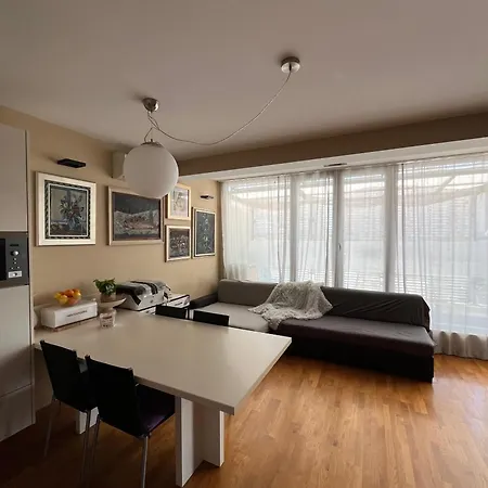 Apartment Sunny Day Split